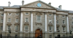 Trinity_College,_Dublin,_Ireland_(Front_Arch)