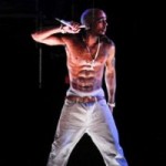 Ο Tupac τραγούδησε “ζωντανά” στο Coachella Festival