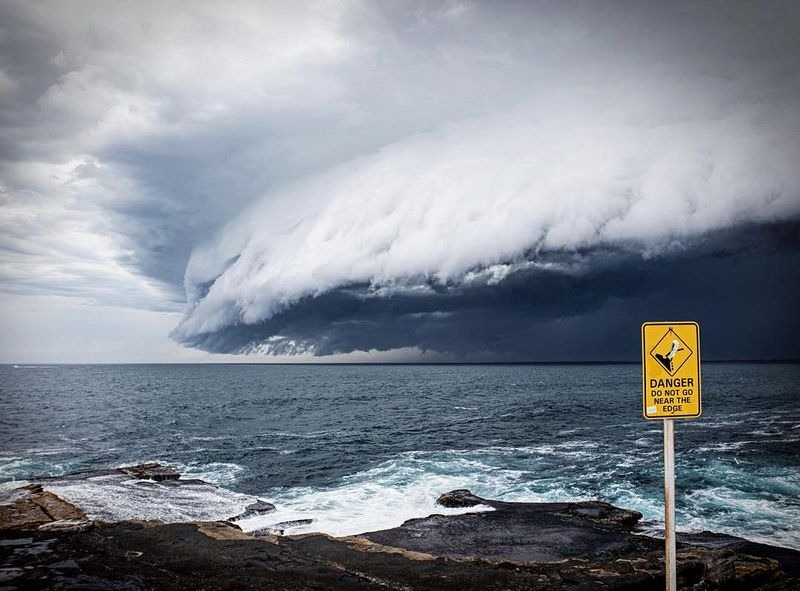 shelf-cloud-tsunami-sydney-5[10]